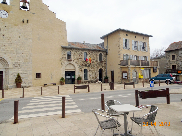 Centre du village de formigueres - Formiguères