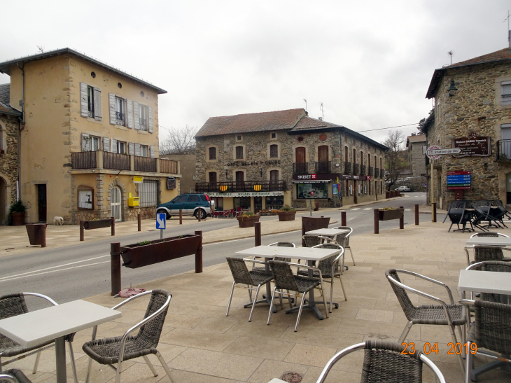 Centre du village de formigueres - Formiguères