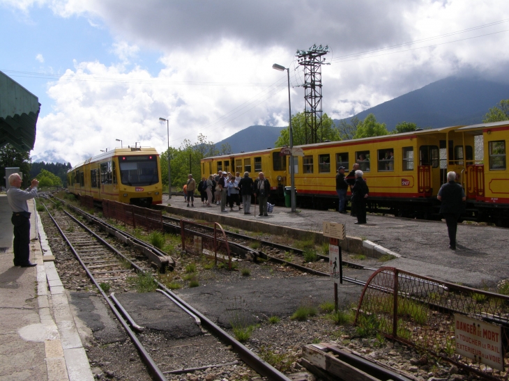 Arrivée en train jaune - La Cabanasse