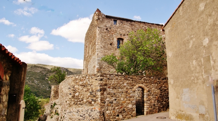 Le Village - Latour-de-France