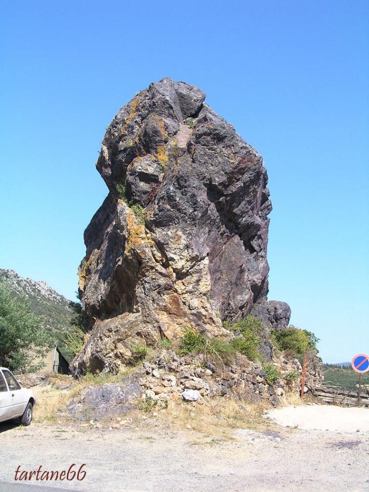 Rocher ferreux de Lesquerde