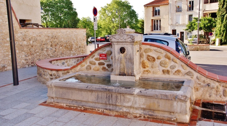 Fontaine ( 1866 ) - Maureillas-las-Illas