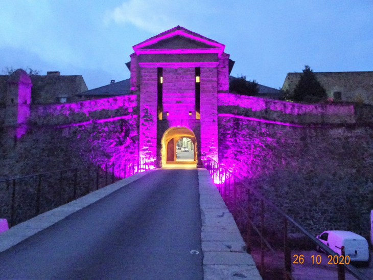 Eclairage de entrée de mont-louis octobre 2020 !