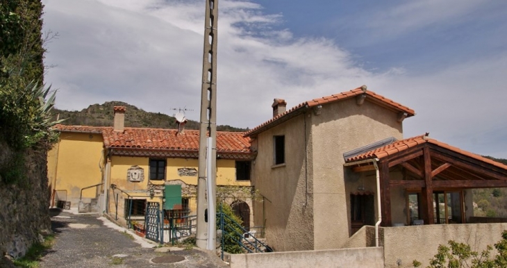 Le Village - Montferrer