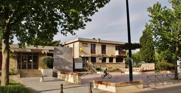 La Mairie et la Poste - Peyrestortes