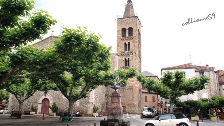 Place de l'Eglise - Prades