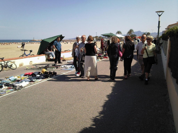 Promenade ,vide grenier - Saint-Cyprien