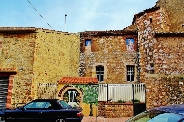 DECORATIONS - Saint-Laurent-de-la-Salanque