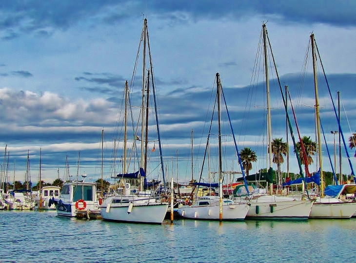 LE PORT - Sainte-Marie