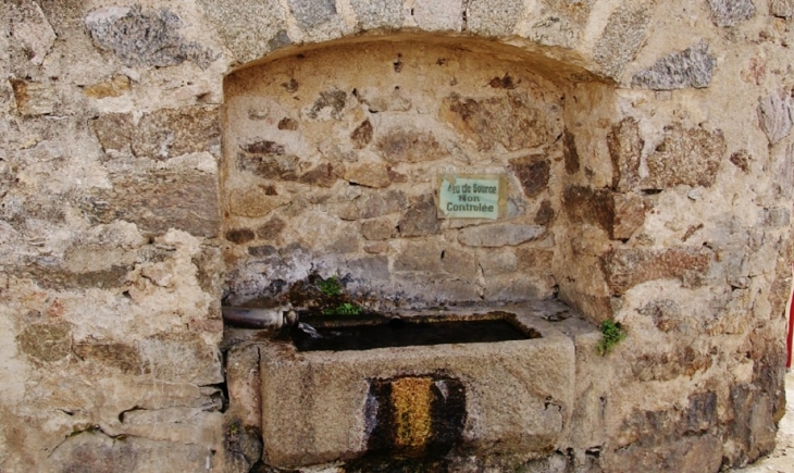 Fontaine - Serralongue