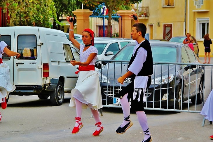 DANSEURS CATALANS  - Villelongue-de-la-Salanque