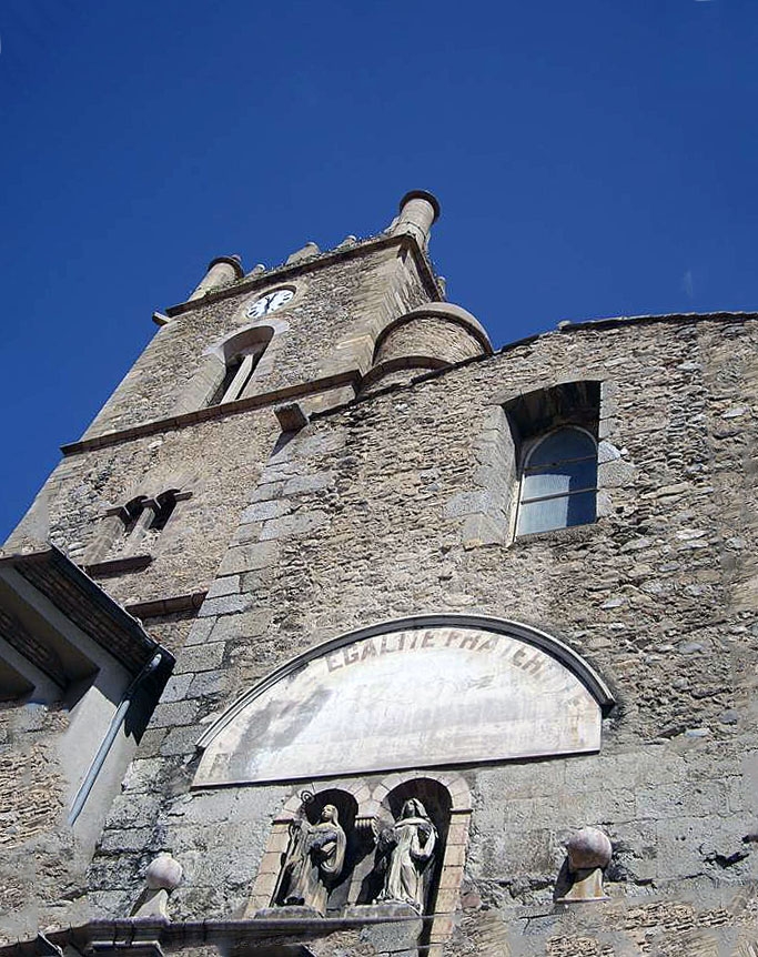 Devise républicaine sur la façade de l'église - Vinça