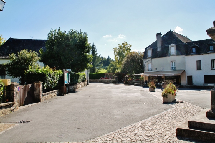 Le Village - Albussac