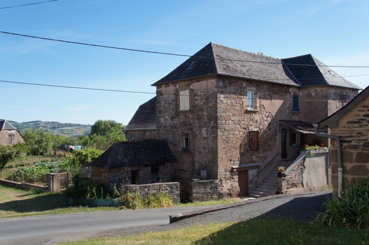 Maison du village de Brochat. - Allassac