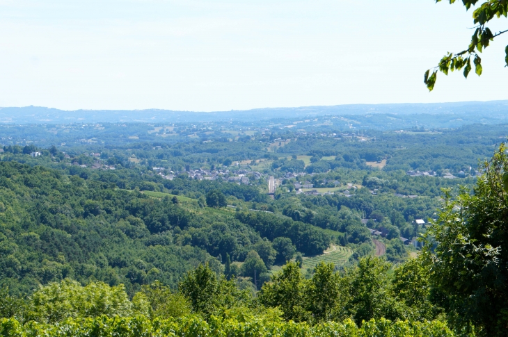 Vue sur la ville. - Allassac