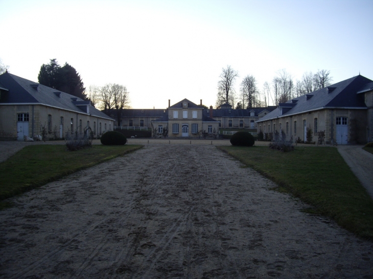 Le haras national : le dépot des étalons 19ème. - Arnac-Pompadour