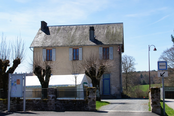 La Mairie. - Bellechassagne