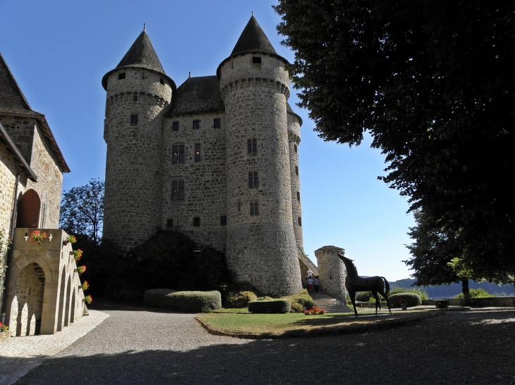 Le Château de Val - Bort-les-Orgues