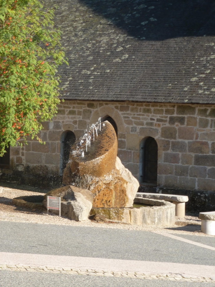 Fontaine à Bugeat