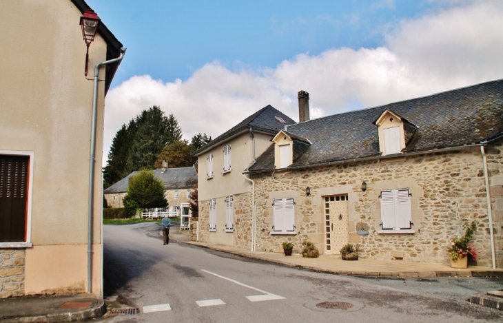 Le Village - Champagnac-la-Noaille