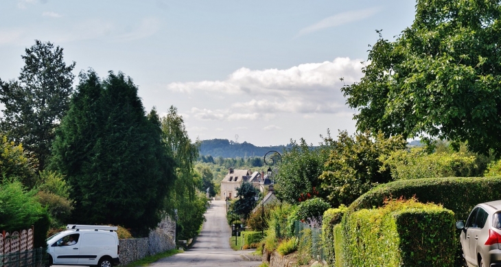 Le Village - Champagnac-la-Prune