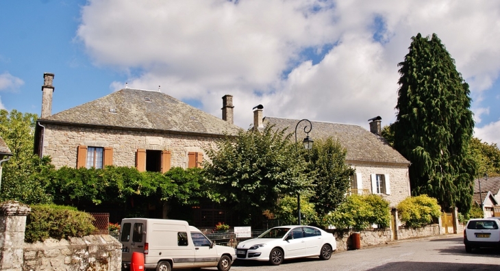 Le Village - Champagnac-la-Prune