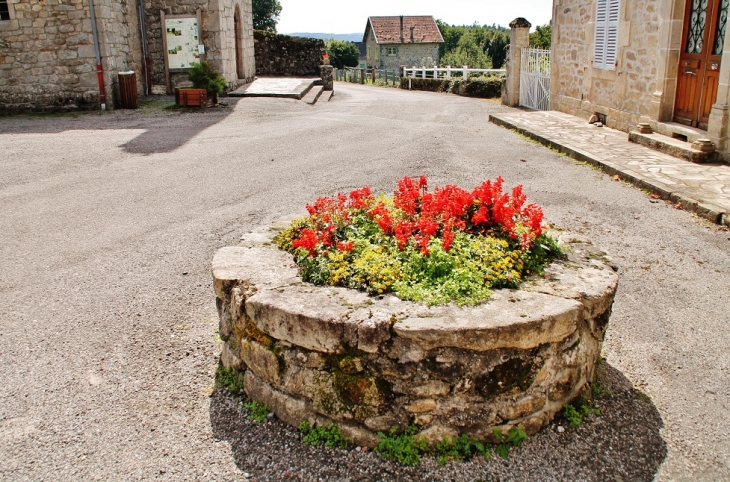 Le Village - Champagnac-la-Prune