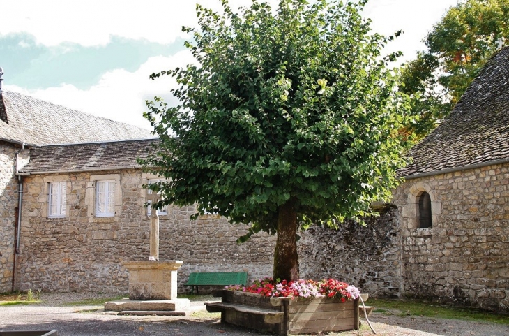 Le Village - Champagnac-la-Prune