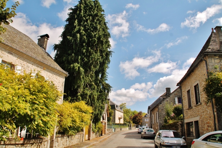 Le Village - Champagnac-la-Prune