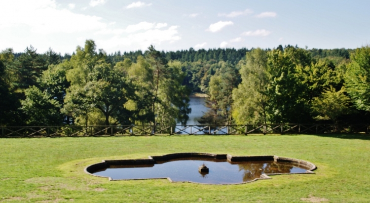 Château de Sediers ( Le Parc ) - Clergoux