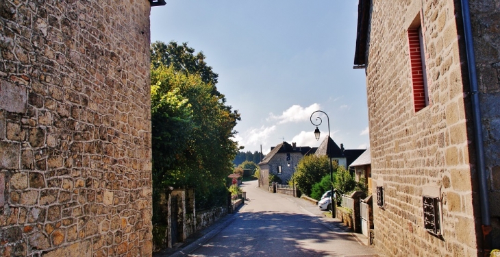 Le Village - Clergoux