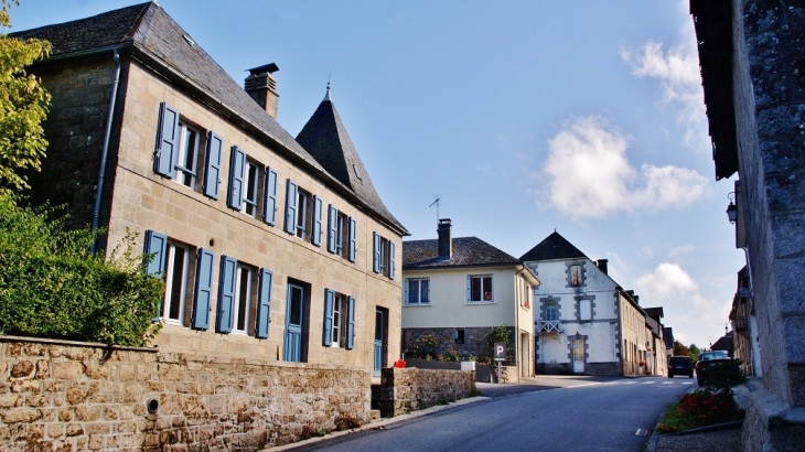 Le Village - Clergoux