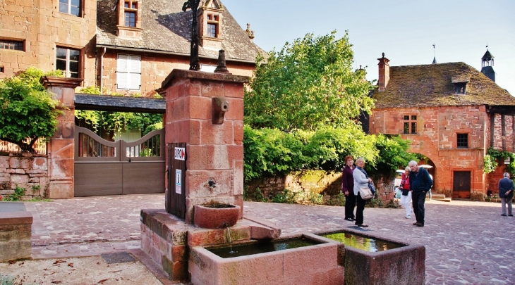 Fontaine - Collonges-la-Rouge