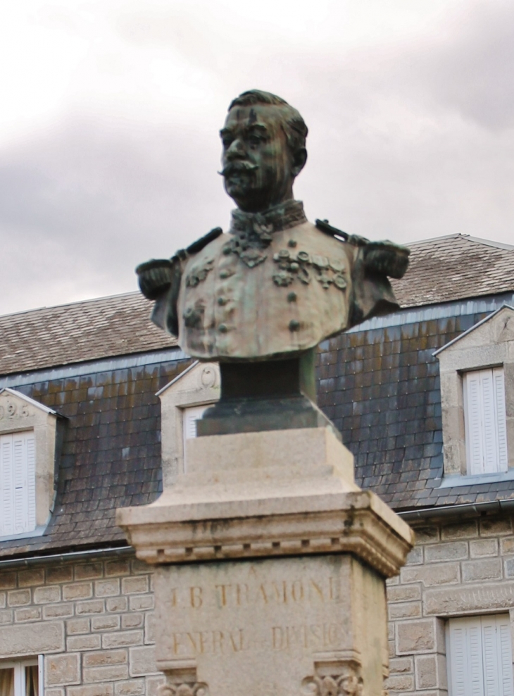 Statue - Corrèze