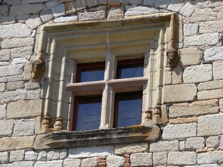 Fenêtre à meneaux - Curemonte