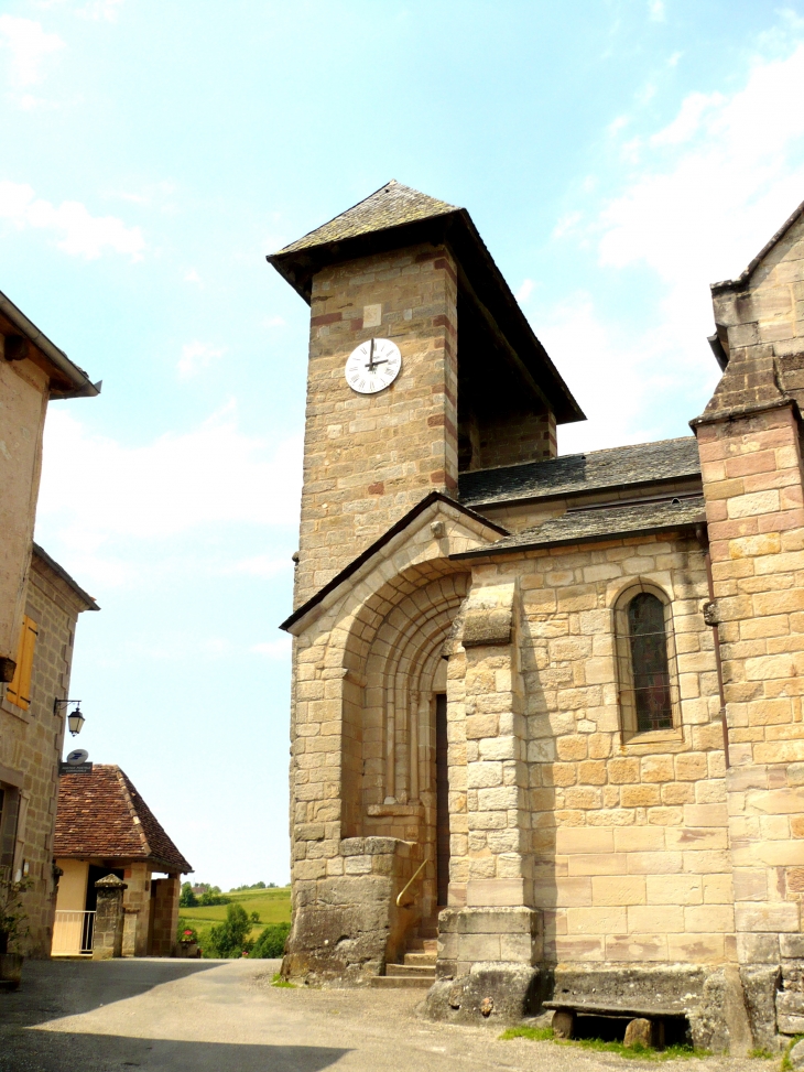 Eglise Saint Barthélémy du XII° - Curemonte