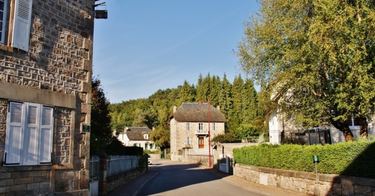 Le Village - Espagnac