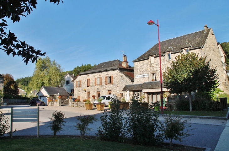 Le Village - Espagnac