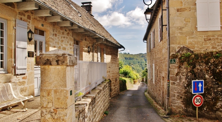 Le Village - La Roche-Canillac