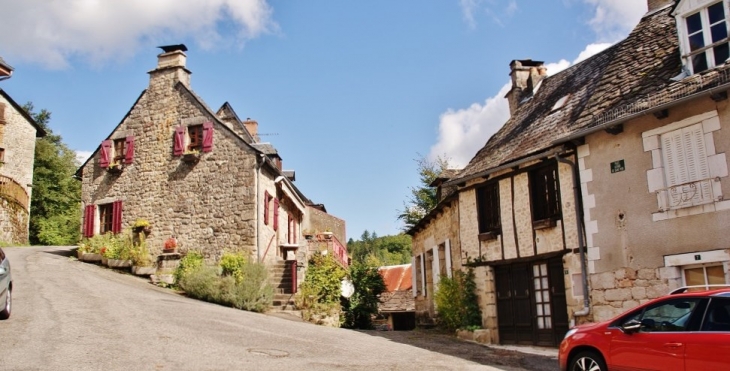 Le Village - La Roche-Canillac