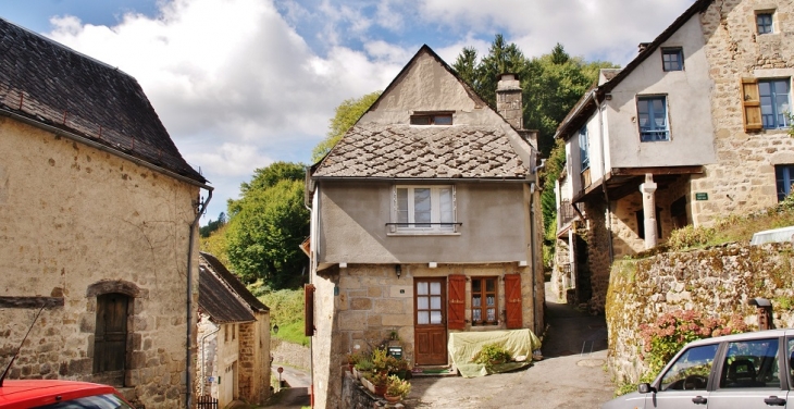 Le Village - La Roche-Canillac