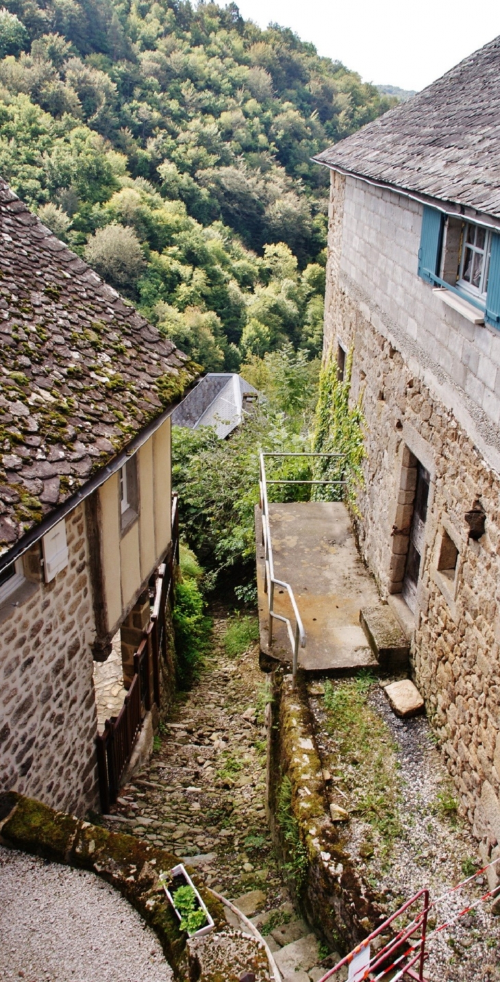 Le Village - La Roche-Canillac