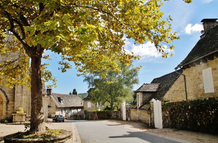 Le Village - La Roche-Canillac