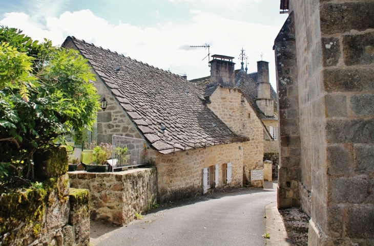 Le Village - La Roche-Canillac