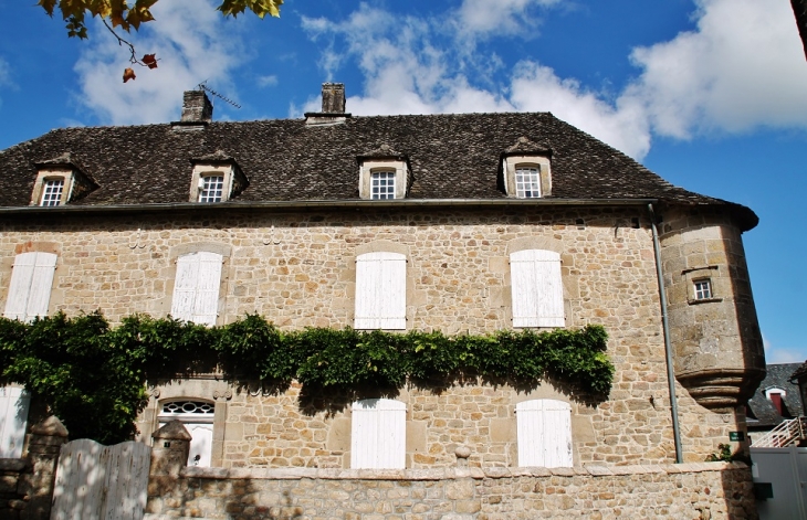 Le Village - La Roche-Canillac