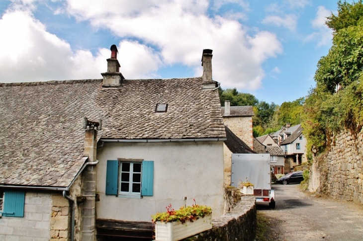 Le Village - La Roche-Canillac