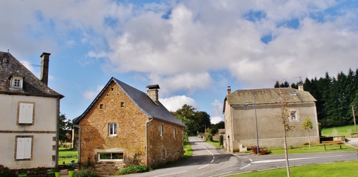 Le Village - Lafage-sur-Sombre