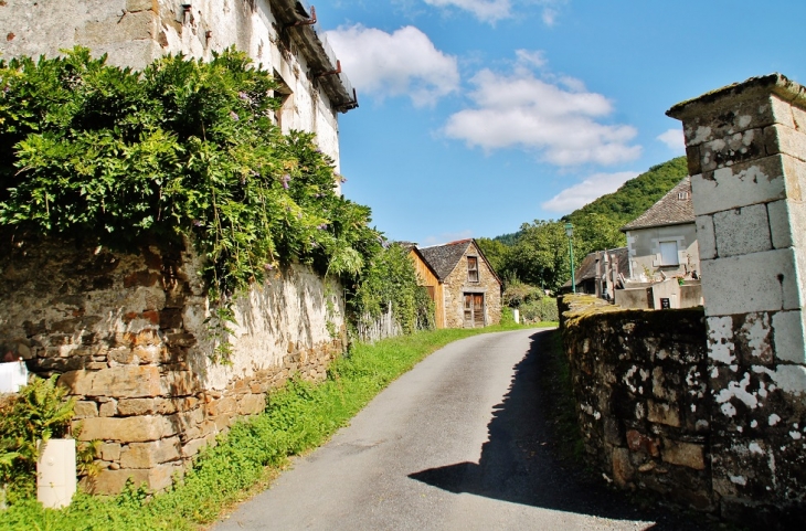 Le Village - Laval-sur-Luzège