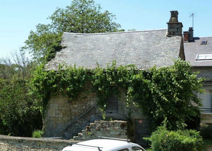 Petite maison de caractère. - Madranges