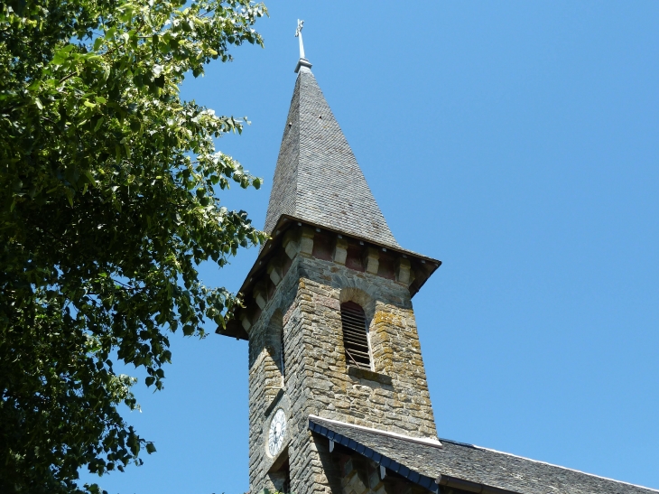 Le clocher du Temple Protestant. - Madranges